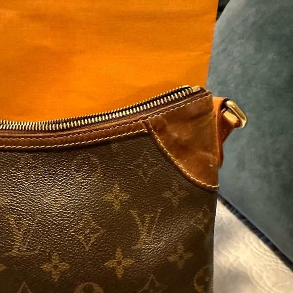 Louis Vuitton Monogram Odeon PM - Picture 7 of 16